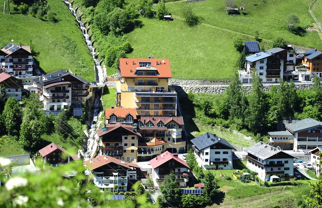 Hotel Dorfstadl-1